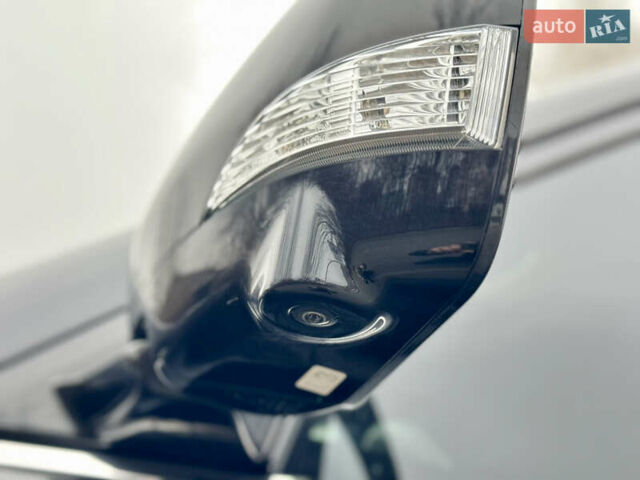 Черный Инфинити QX56, объемом двигателя 5.6 л и пробегом 220 тыс. км за 21500 $, фото 69 на Automoto.ua