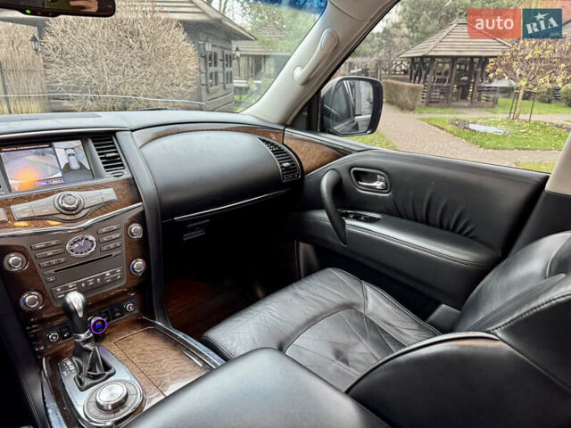 Черный Инфинити QX56, объемом двигателя 5.6 л и пробегом 220 тыс. км за 21500 $, фото 92 на Automoto.ua