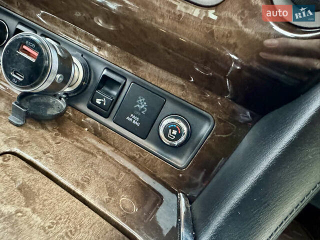 Черный Инфинити QX56, объемом двигателя 5.6 л и пробегом 220 тыс. км за 21500 $, фото 87 на Automoto.ua