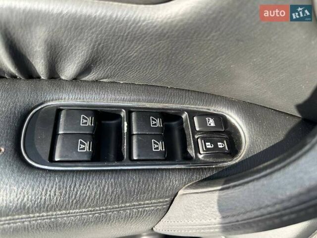 Черный Инфинити QX56, объемом двигателя 5.55 л и пробегом 203 тыс. км за 13499 $, фото 15 на Automoto.ua