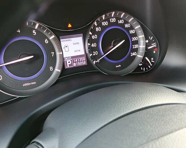 Черный Инфинити QX56, объемом двигателя 5.55 л и пробегом 141 тыс. км за 19100 $, фото 10 на Automoto.ua