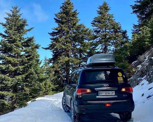 Черный Инфинити QX56, объемом двигателя 5.6 л и пробегом 200 тыс. км за 15176 $, фото 4 на Automoto.ua