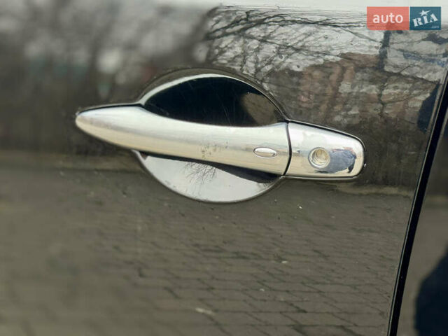 Черный Инфинити QX56, объемом двигателя 5.6 л и пробегом 220 тыс. км за 21500 $, фото 68 на Automoto.ua