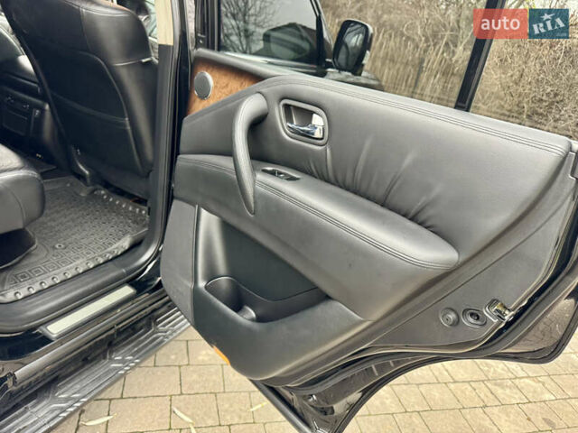 Черный Инфинити QX56, объемом двигателя 5.6 л и пробегом 220 тыс. км за 21500 $, фото 75 на Automoto.ua