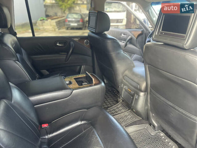 Чорний Інфініті QX56, об'ємом двигуна 5.55 л та пробігом 230 тис. км за 16999 $, фото 9 на Automoto.ua