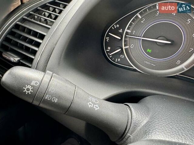 Черный Инфинити QX56, объемом двигателя 5.6 л и пробегом 216 тыс. км за 14800 $, фото 38 на Automoto.ua