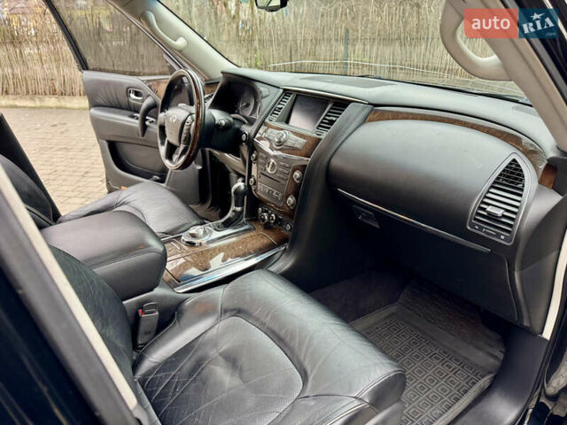 Черный Инфинити QX56, объемом двигателя 5.6 л и пробегом 220 тыс. км за 21500 $, фото 44 на Automoto.ua