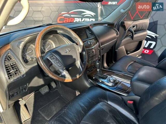 Черный Инфинити QX56, объемом двигателя 5.55 л и пробегом 203 тыс. км за 14600 $, фото 14 на Automoto.ua