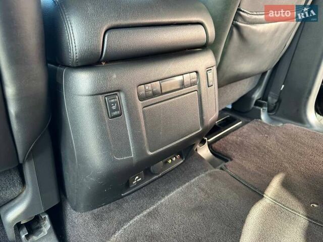 Черный Инфинити QX56, объемом двигателя 5.55 л и пробегом 203 тыс. км за 13999 $, фото 21 на Automoto.ua