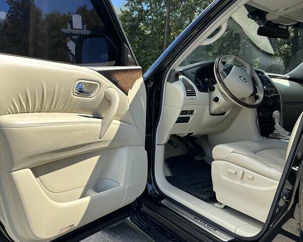 Черный Инфинити QX56, объемом двигателя 5.55 л и пробегом 123 тыс. км за 23500 $, фото 1 на Automoto.ua