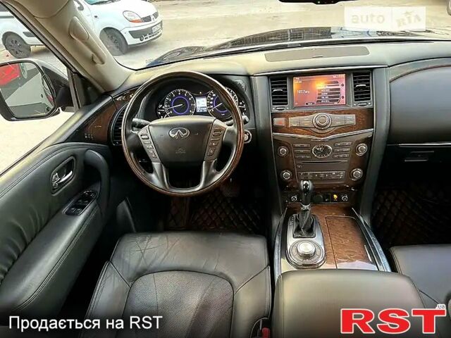 Чорний Інфініті QX56, об'ємом двигуна 5.6 л та пробігом 316 тис. км за 18500 $, фото 9 на Automoto.ua