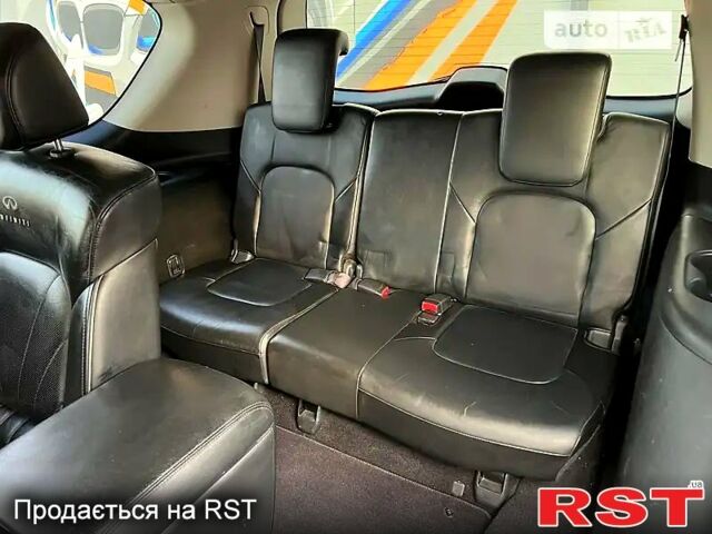 Чорний Інфініті QX56, об'ємом двигуна 5.6 л та пробігом 316 тис. км за 18500 $, фото 10 на Automoto.ua
