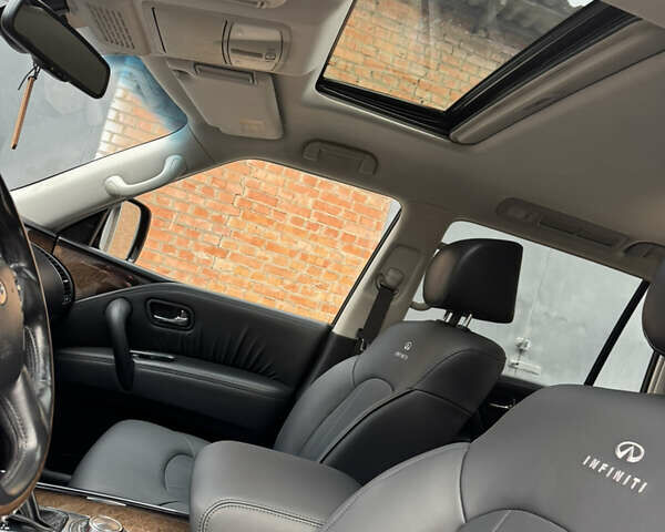 Черный Инфинити QX56, объемом двигателя 5.55 л и пробегом 322 тыс. км за 20000 $, фото 22 на Automoto.ua