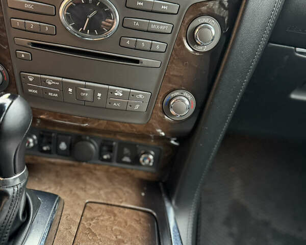 Черный Инфинити QX56, объемом двигателя 5.55 л и пробегом 322 тыс. км за 20000 $, фото 16 на Automoto.ua