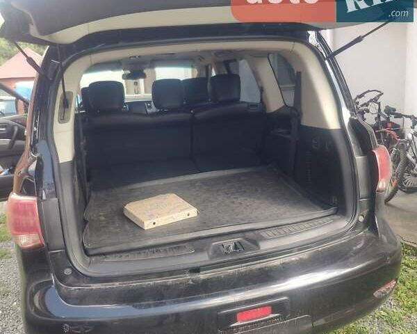 Чорний Інфініті QX56, об'ємом двигуна 5.6 л та пробігом 278 тис. км за 13900 $, фото 7 на Automoto.ua