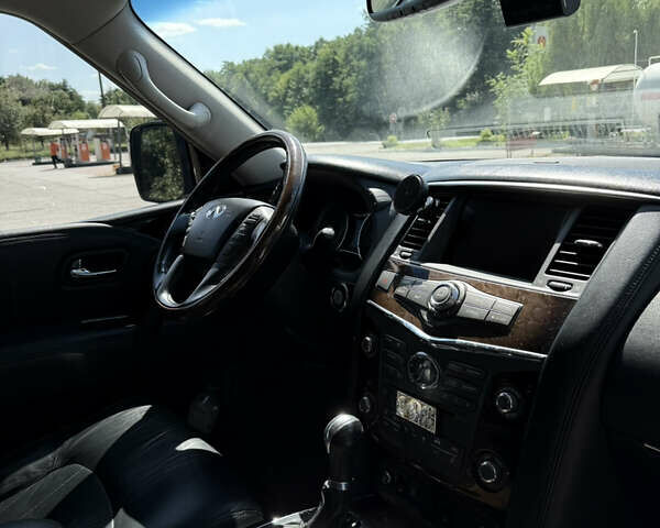 Черный Инфинити QX56, объемом двигателя 5.55 л и пробегом 255 тыс. км за 19000 $, фото 10 на Automoto.ua
