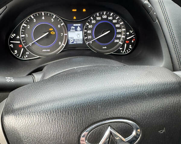 Черный Инфинити QX56, объемом двигателя 5.55 л и пробегом 322 тыс. км за 20000 $, фото 9 на Automoto.ua
