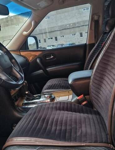 Чорний Інфініті QX56, об'ємом двигуна 5.55 л та пробігом 137 тис. км за 23000 $, фото 21 на Automoto.ua
