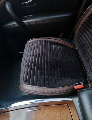 Чорний Інфініті QX56, об'ємом двигуна 5.55 л та пробігом 137 тис. км за 23000 $, фото 19 на Automoto.ua