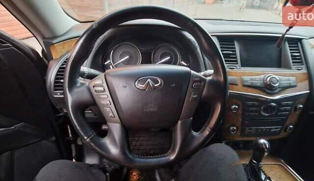Чорний Інфініті QX56, об'ємом двигуна 5.55 л та пробігом 137 тис. км за 23000 $, фото 14 на Automoto.ua