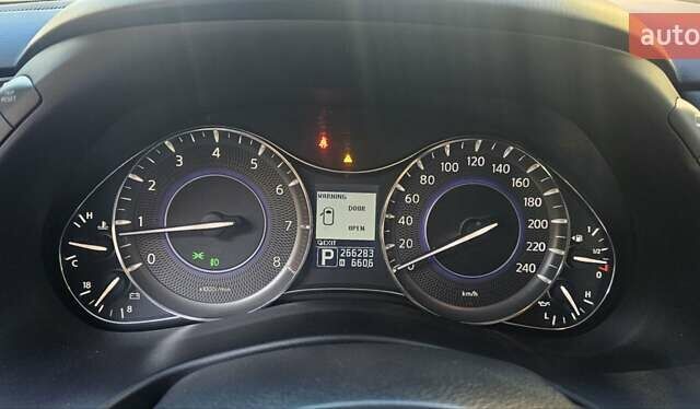 Коричневый Инфинити QX56, объемом двигателя 5.55 л и пробегом 265 тыс. км за 25000 $, фото 23 на Automoto.ua