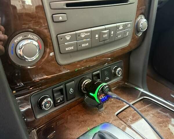 Коричневый Инфинити QX56, объемом двигателя 5.55 л и пробегом 148 тыс. км за 24500 $, фото 14 на Automoto.ua