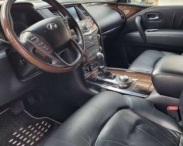 Серый Инфинити QX56, объемом двигателя 5.55 л и пробегом 202 тыс. км за 20500 $, фото 8 на Automoto.ua