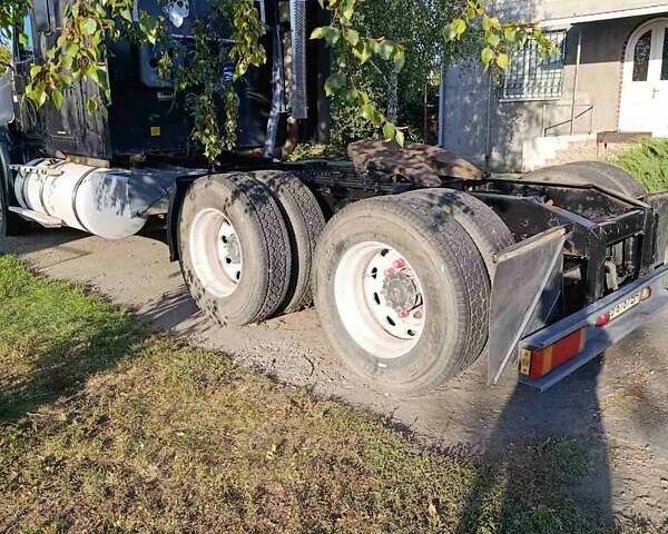 Черный Интернационал 9200, объемом двигателя 12.7 л и пробегом 600 тыс. км за 7000 $, фото 3 на Automoto.ua