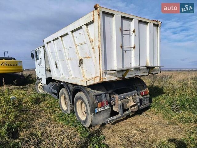 Білий Інтернаціонал 9600, об'ємом двигуна 14.6 л та пробігом 900 тис. км за 10000 $, фото 3 на Automoto.ua