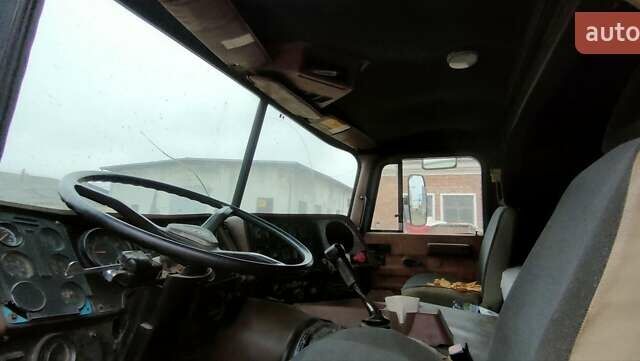 Білий Інтернаціонал 9600, об'ємом двигуна 14.6 л та пробігом 900 тис. км за 10000 $, фото 12 на Automoto.ua