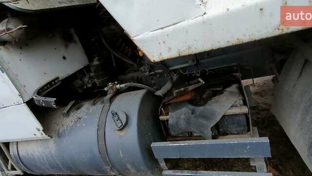 Білий Інтернаціонал 9600, об'ємом двигуна 14.6 л та пробігом 900 тис. км за 10000 $, фото 9 на Automoto.ua