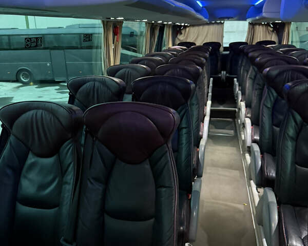 Черный Иризар PB, объемом двигателя 0 л и пробегом 300 тыс. км за 142212 $, фото 9 на Automoto.ua