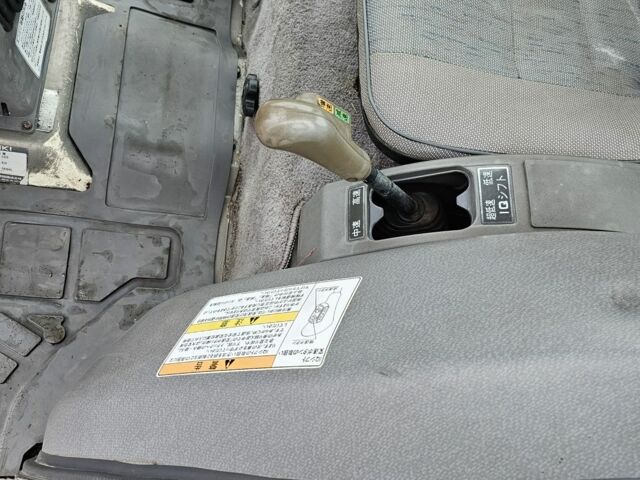 Ізекі Інша, об'ємом двигуна 1.6 л та пробігом 632 тис. км за 10700 $, фото 4 на Automoto.ua