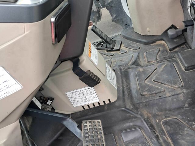 Изеки Другая, объемом двигателя 2.5 л и пробегом 20 тыс. км за 18500 $, фото 8 на Automoto.ua