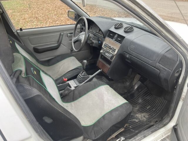 Білий Ісузу Aska, об'ємом двигуна 0 л та пробігом 777 тис. км за 650 $, фото 6 на Automoto.ua