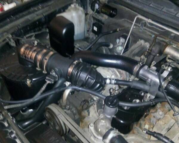 Чорний Ісузу D-Max, об'ємом двигуна 3 л та пробігом 300 тис. км за 12000 $, фото 12 на Automoto.ua