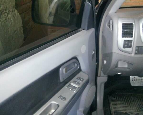 Чорний Ісузу D-Max, об'ємом двигуна 3 л та пробігом 300 тис. км за 12000 $, фото 10 на Automoto.ua