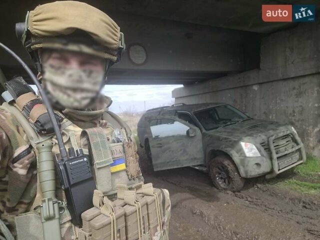 Чорний Ісузу D-Max, об'ємом двигуна 3 л та пробігом 285 тис. км за 13900 $, фото 14 на Automoto.ua