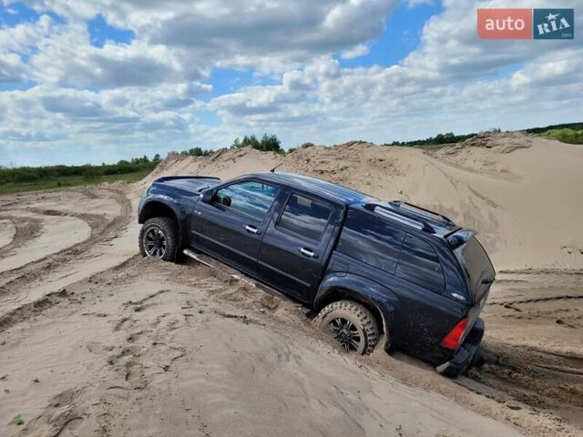 Чорний Ісузу D-Max, об'ємом двигуна 3 л та пробігом 285 тис. км за 13900 $, фото 7 на Automoto.ua