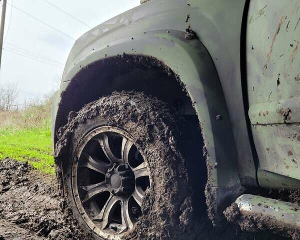 Чорний Ісузу D-Max, об'ємом двигуна 3 л та пробігом 285 тис. км за 13900 $, фото 13 на Automoto.ua