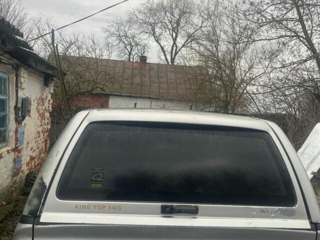 Серый Исузу Д-Макс, объемом двигателя 3 л и пробегом 370 тыс. км за 6500 $, фото 7 на Automoto.ua