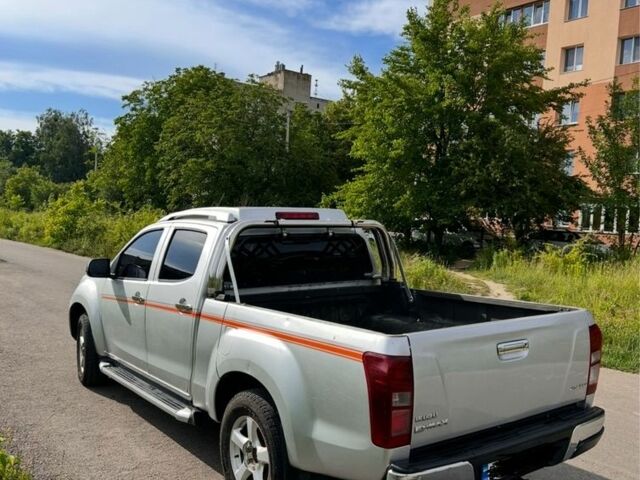 Сірий Ісузу D-Max, об'ємом двигуна 2.5 л та пробігом 120 тис. км за 11200 $, фото 3 на Automoto.ua