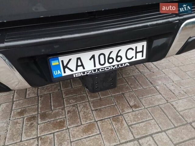 Сірий Ісузу D-Max, об'ємом двигуна 1.9 л та пробігом 69 тис. км за 30000 $, фото 7 на Automoto.ua