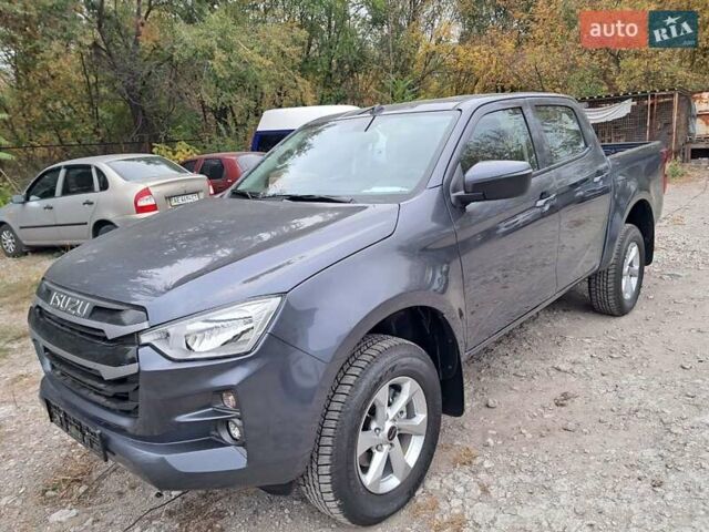 Серый Исузу Д-Макс, объемом двигателя 3 л и пробегом 1 тыс. км за 47404 $, фото 2 на Automoto.ua