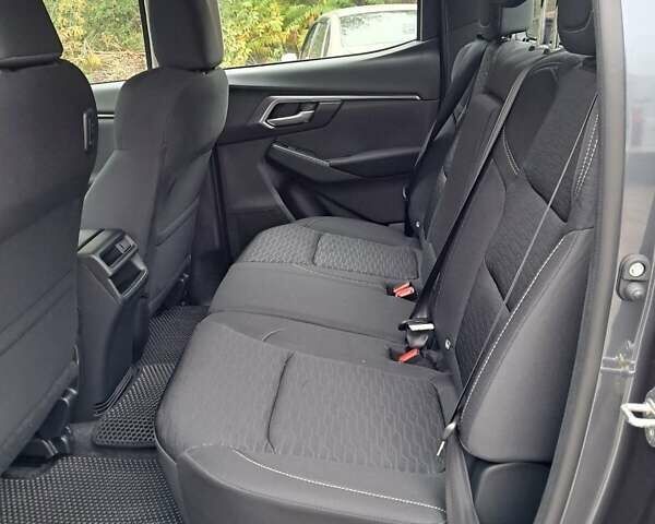 Серый Исузу Д-Макс, объемом двигателя 3 л и пробегом 1 тыс. км за 44413 $, фото 7 на Automoto.ua