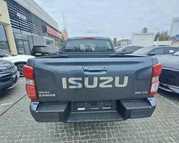 Серый Исузу Д-Макс, объемом двигателя 3 л и пробегом 1 тыс. км за 44602 $, фото 4 на Automoto.ua