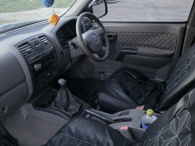 Синій Ісузу D-Max, об'ємом двигуна 0 л та пробігом 200 тис. км за 3497 $, фото 4 на Automoto.ua