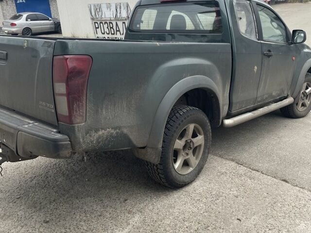 Зелений Ісузу D-Max, об'ємом двигуна 2.5 л та пробігом 300 тис. км за 3500 $, фото 4 на Automoto.ua