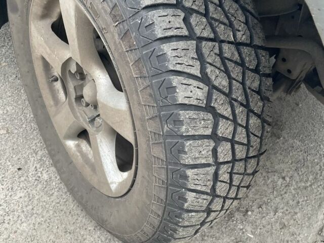 Зелений Ісузу D-Max, об'ємом двигуна 2.5 л та пробігом 300 тис. км за 3500 $, фото 3 на Automoto.ua