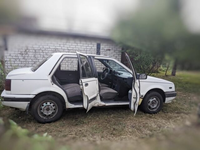 Білий Ісузу Джеміні, об'ємом двигуна 0 л та пробігом 260 тис. км за 700 $, фото 1 на Automoto.ua